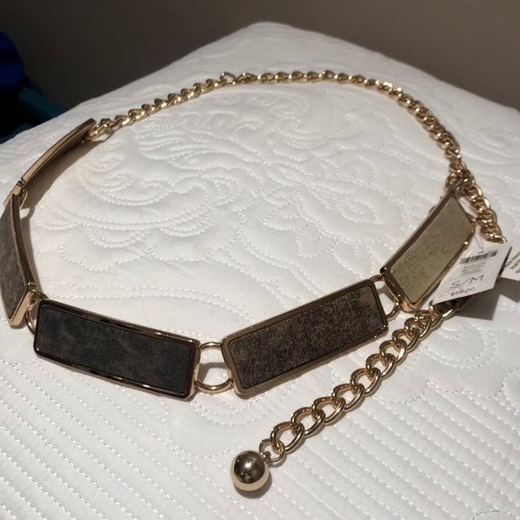 Chico’s blush link belt chain NWT - Picture 3 of 3